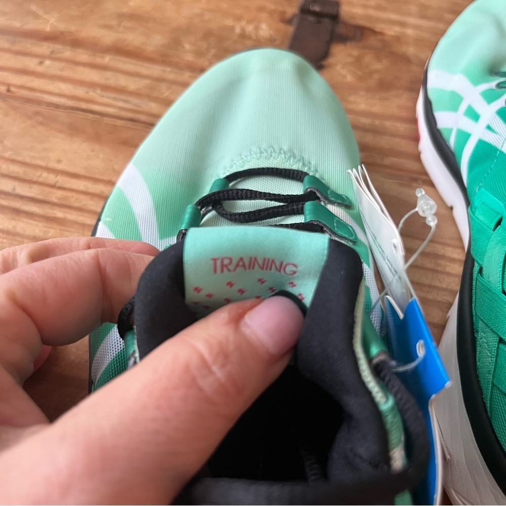 Asics Women’s NWT Gel-Fit Sana Cross Training Running Shoe Size 10 Green Pink - Picture 7 of 16